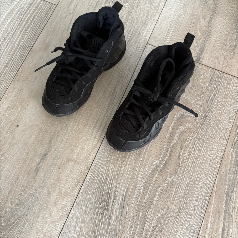 Nike Kids Black Sneakers